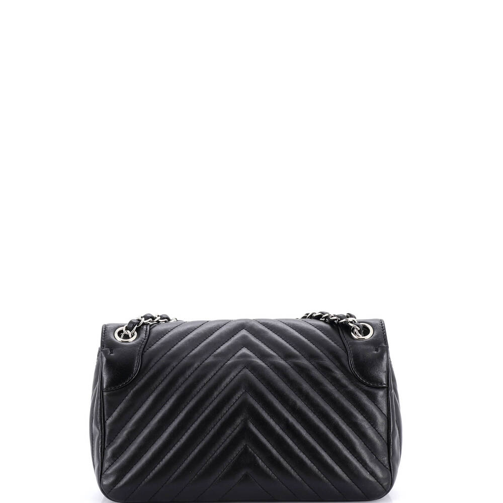 Chanel Round Cc Chain Flap Bag Chevron #233872C39B - Picture 3 of 8